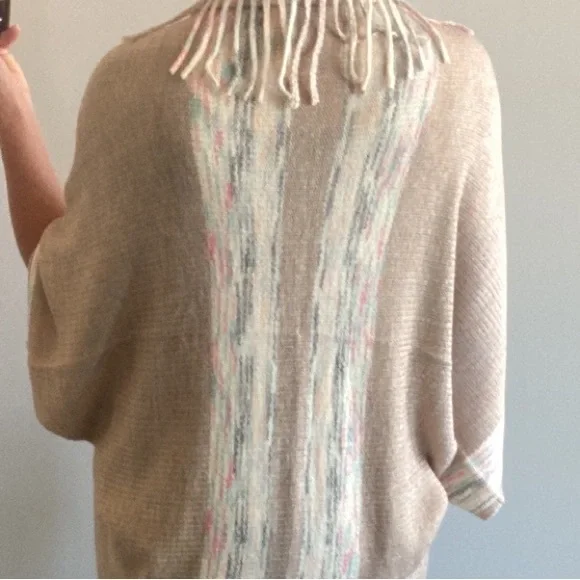 Tan Fringed Sweater Kimono/Wrap - Picture 9 of 9